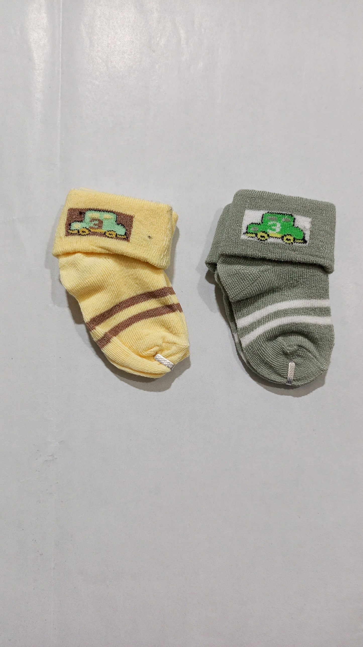 Pack of 2 Baby Socks.