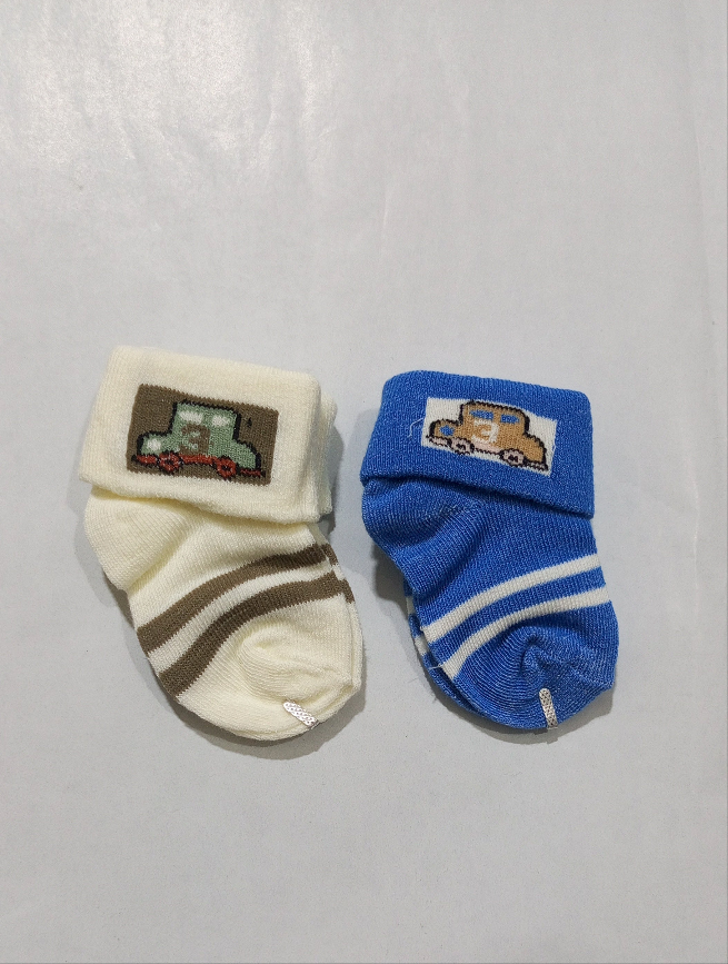 Pack of 2 Baby Socks.