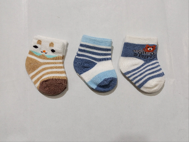 Pack of 3 Baby Socks.