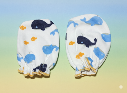 2 Pairs of Newborn Baby Mittens.